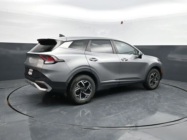Used 2024 Kia Sportage LX image 9
