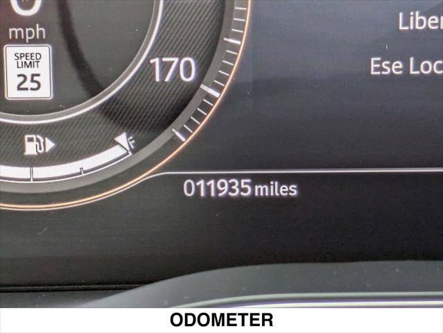 Used 2024 Jaguar F-PACE R-Dynamic S image 19