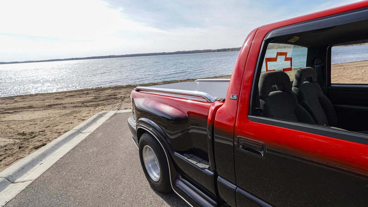 Used 1997 Chevrolet S10 Pickup LS w/ Preferred Equipment Group RWD image 16