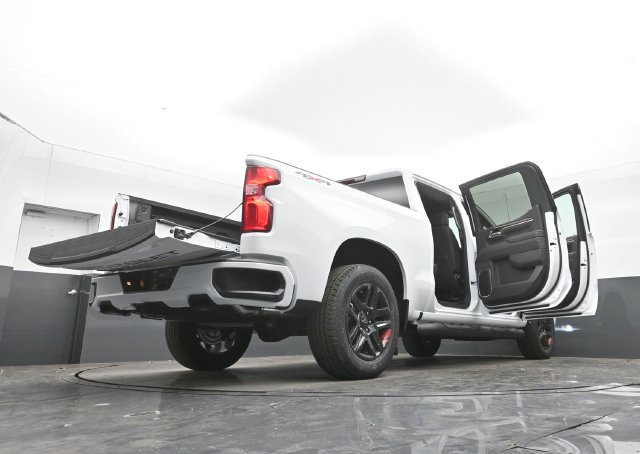 Used 2025 Chevrolet Silverado 1500 RST w/ Redline Edition AWD/4WD image 48