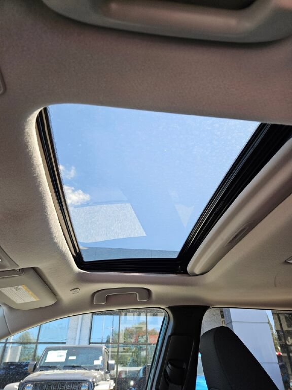 Used 2023 Toyota Corolla Cross LE w/ Moonroof Package AWD/4WD image 22