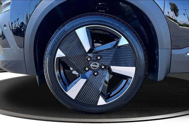 New 2026 Nissan Kicks SR FWD image 13