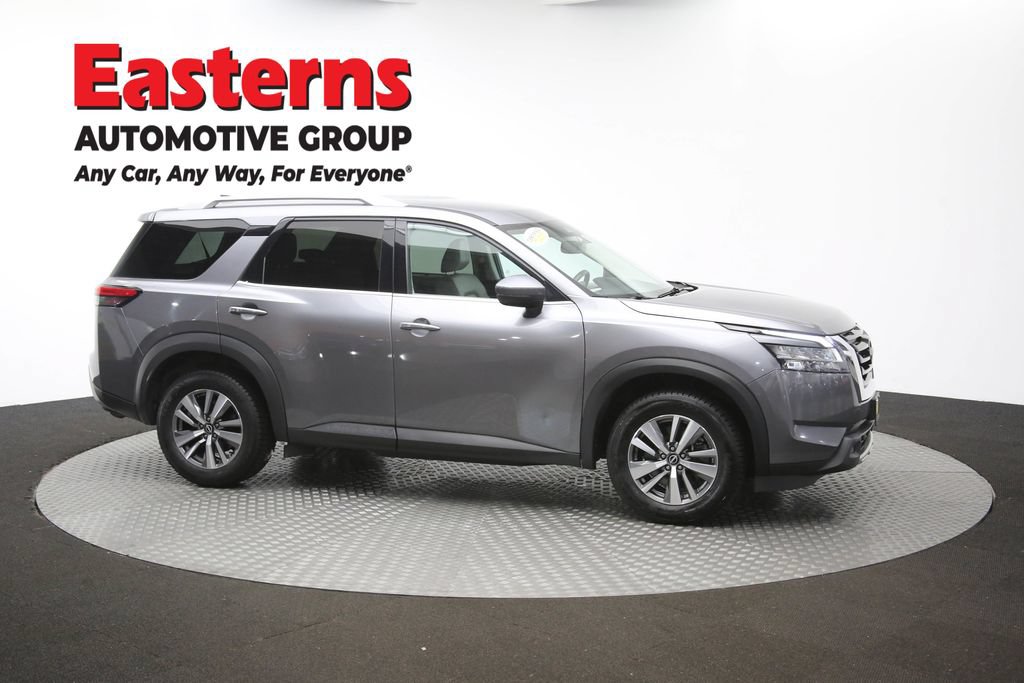 Used 2022 Nissan Pathfinder SL AWD/4WD image 47