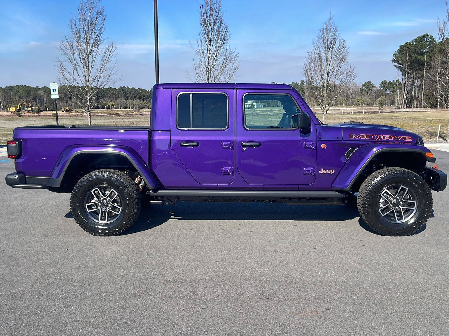 New 2026 Jeep Gladiator Mojave AWD/4WD image 8