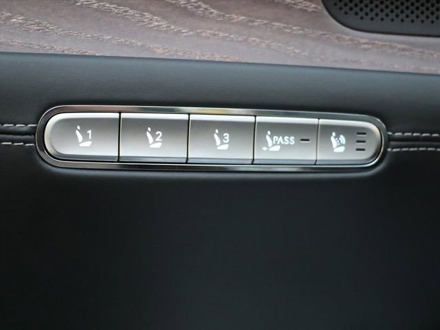 Used 2023 Genesis G90 3.5T image 19