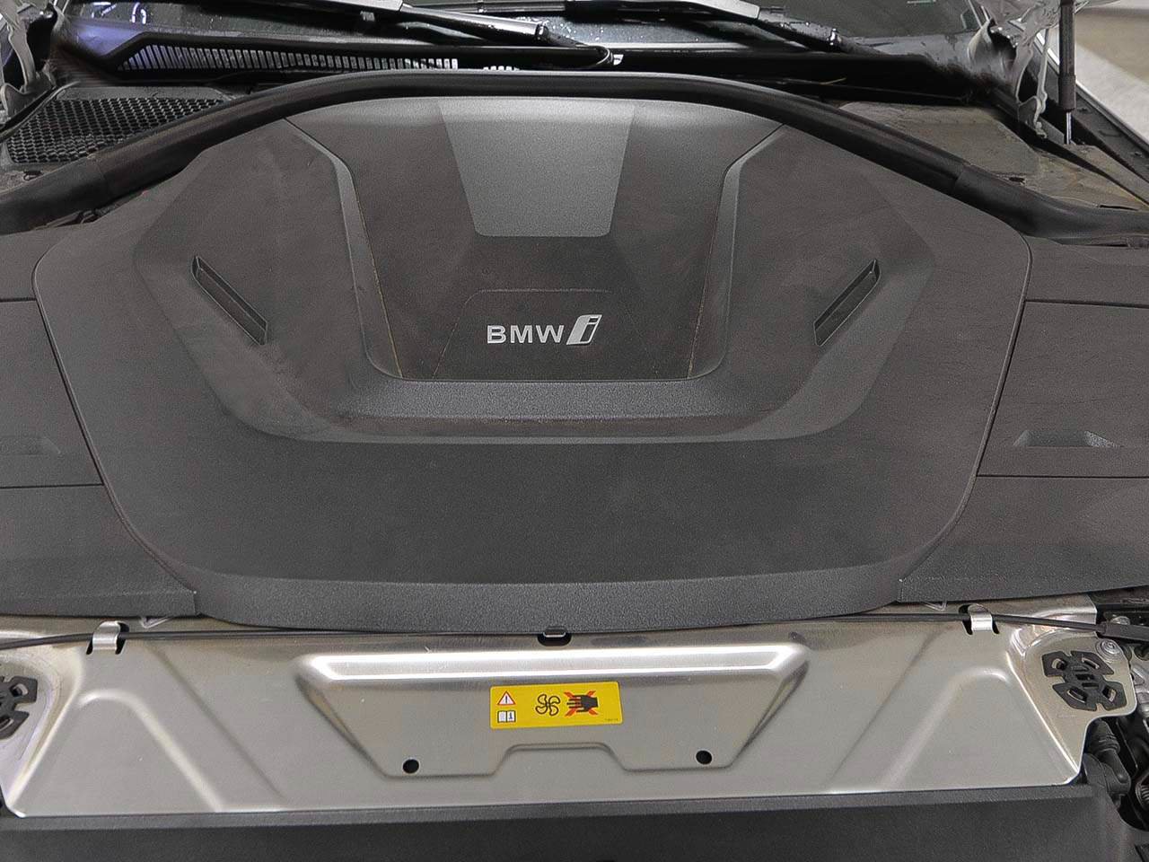 Used 2024 BMW i4 eDrive35 RWD image 17