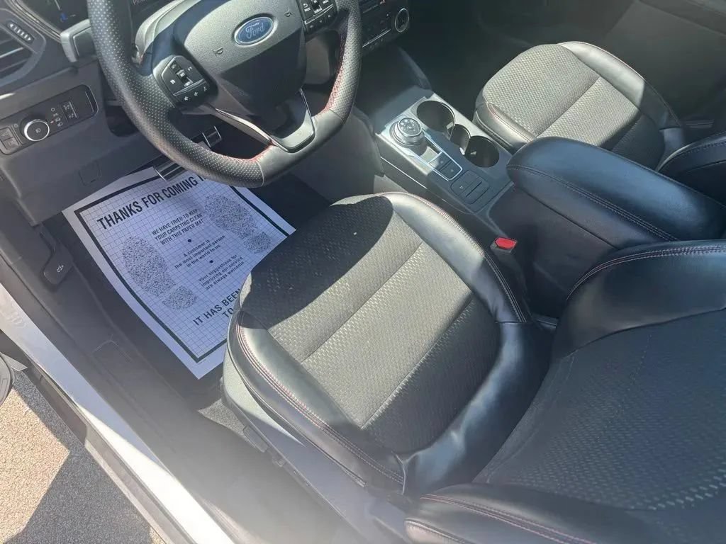 Used 2024 Ford Escape ST-Line Select AWD/4WD image 10