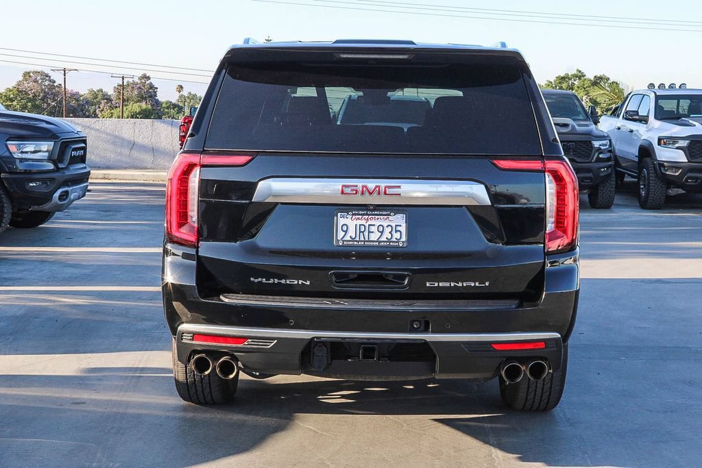 Used 2024 GMC Yukon XL Denali AWD/4WD image 8