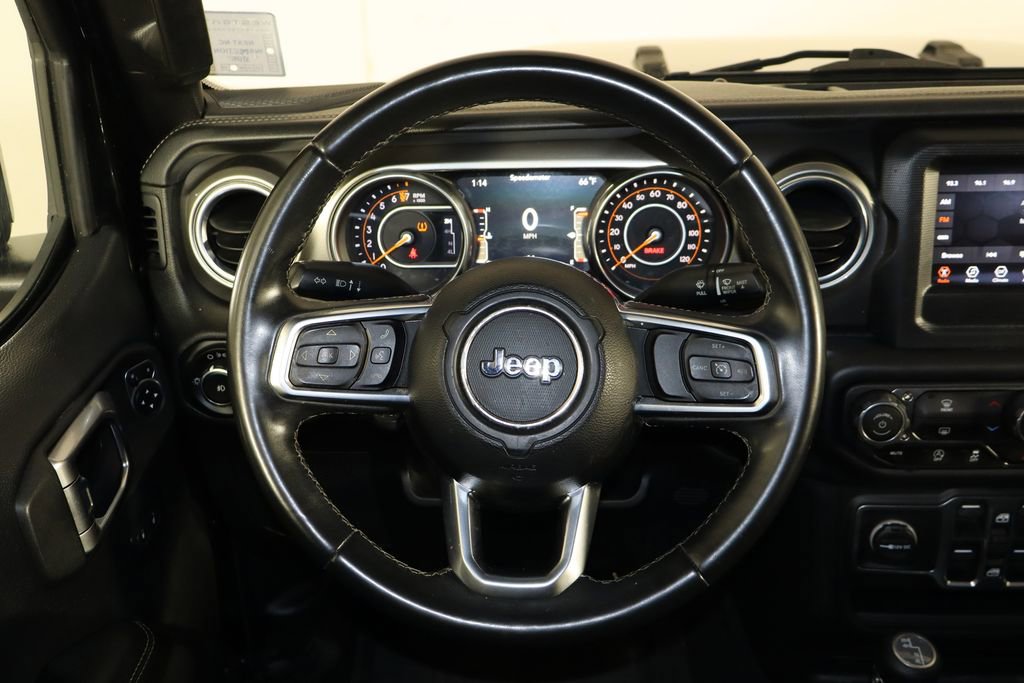 Used 2018 Jeep Wrangler Unlimited Sahara image 7
