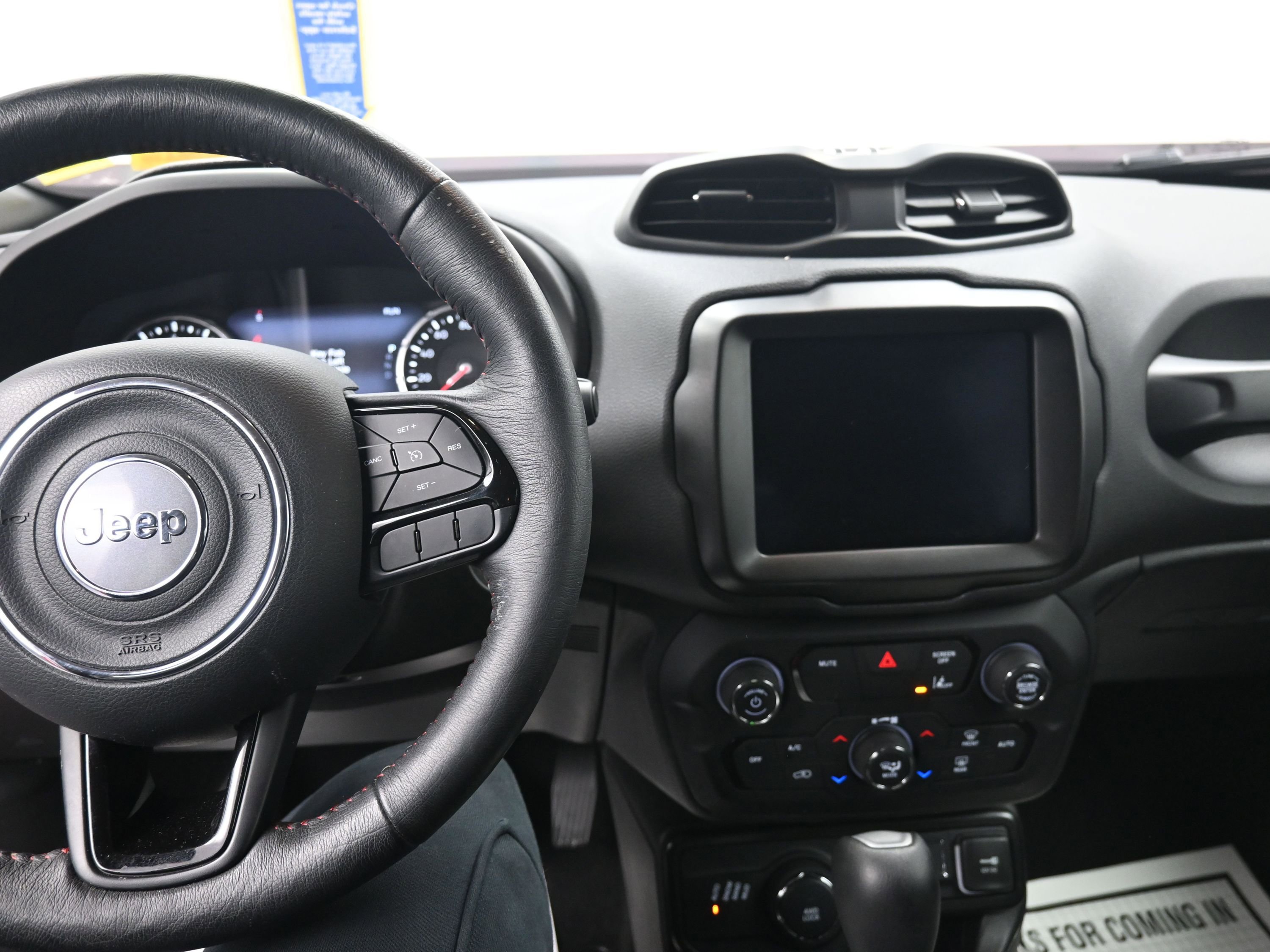 Used 2022 Jeep Renegade Latitude w/ Convenience Group image 20