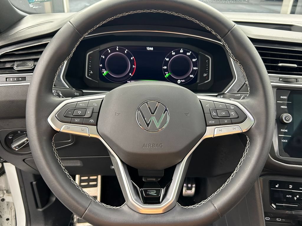 Used 2023 Volkswagen Tiguan SEL R-Line AWD/4WD image 14