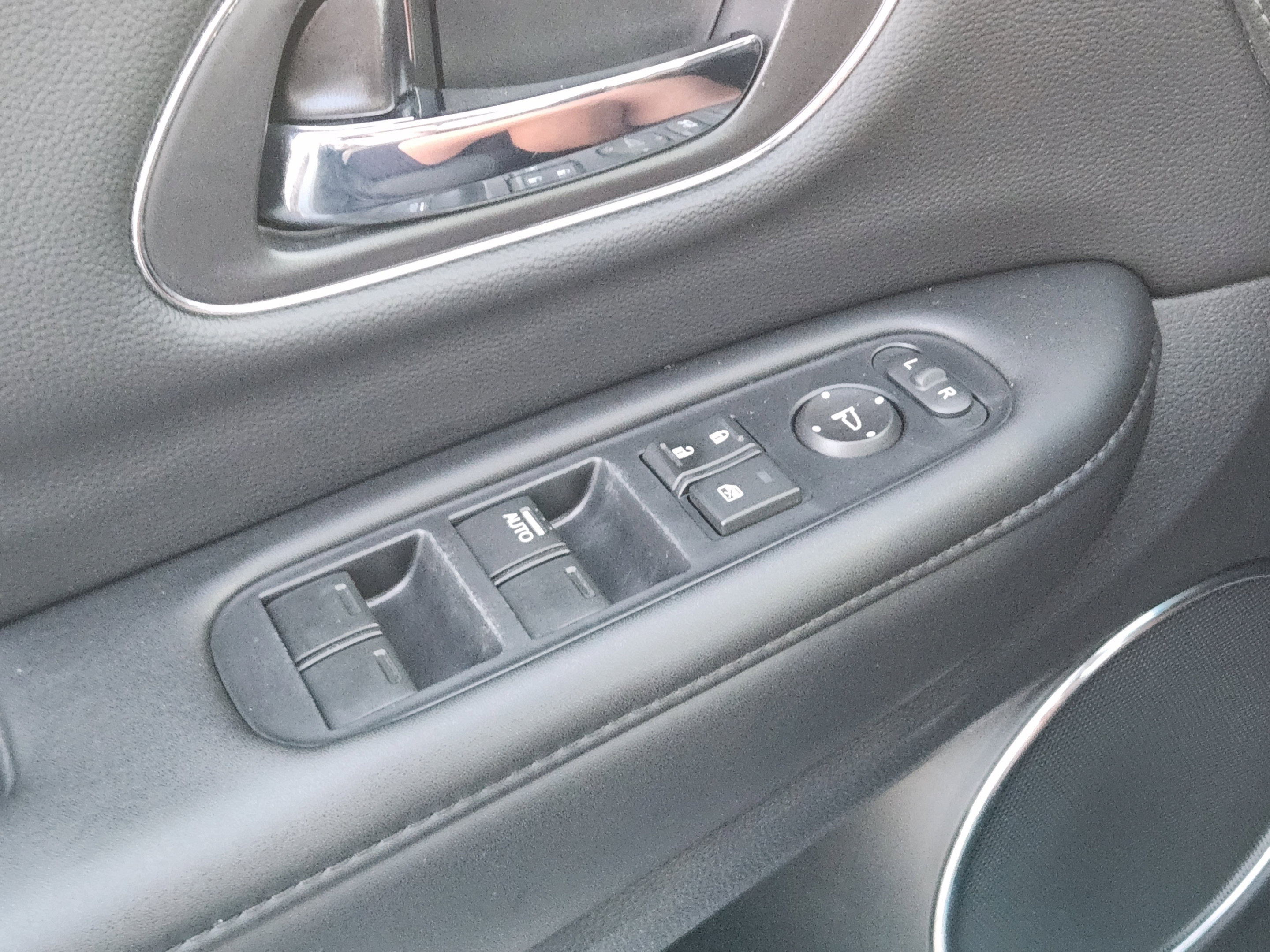 Used 2022 Honda HR-V EX-L image 17