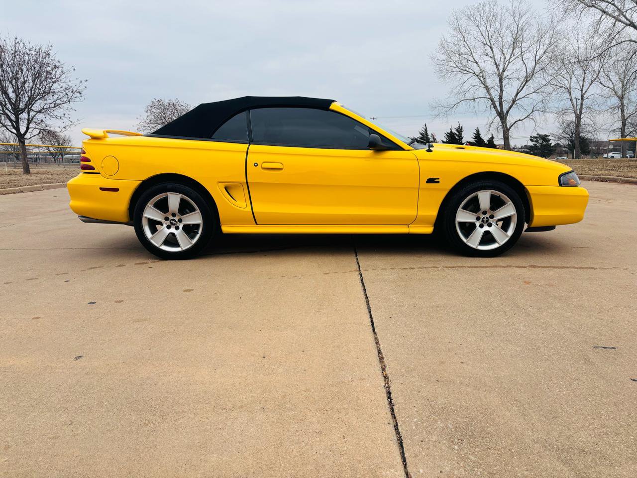 Used 1995 Ford Mustang GT RWD image 23