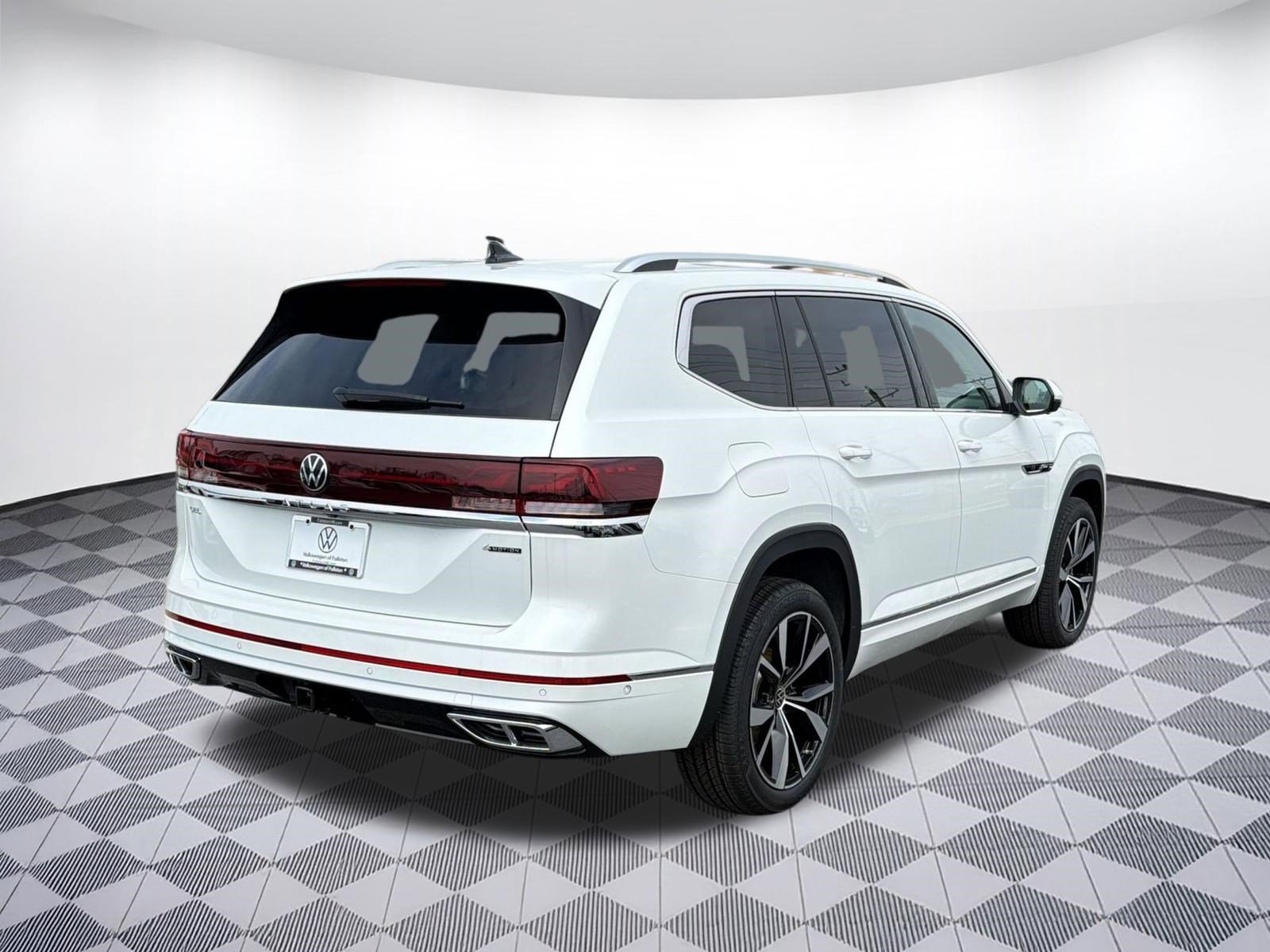 New 2026 Volkswagen Atlas SEL Premium R-Line image 9