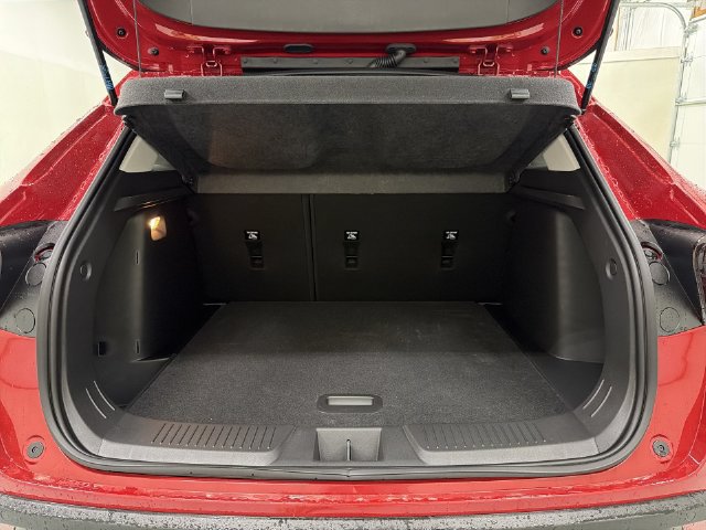 Certified 2026 Chevrolet Trax LT w/ Sunroof Package FWD image 16