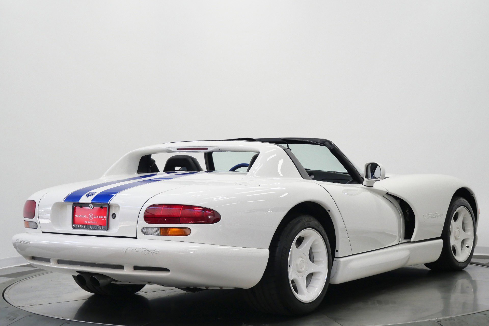 Used 1996 Dodge Viper RT/10 RWD image 9