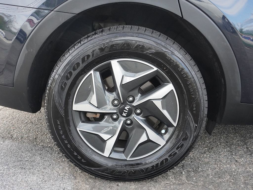 Used 2021 Kia Sorento S FWD image 21