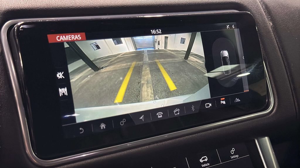 Used 2020 Land Rover Range Rover Sport SE AWD/4WD image 30