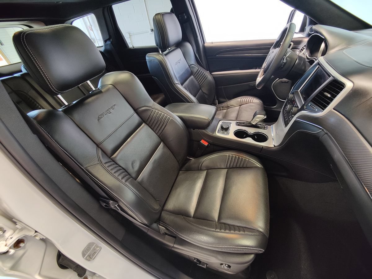 Used 2018 Jeep Grand Cherokee SRT AWD/4WD image 12