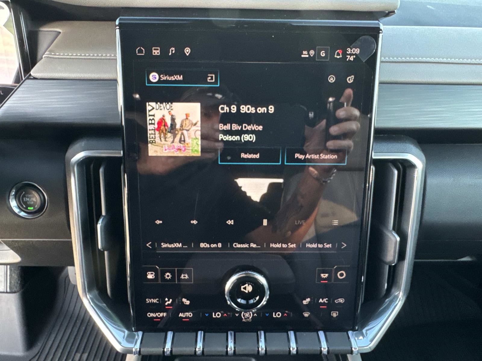 New 2026 GMC Acadia Elevation image 27