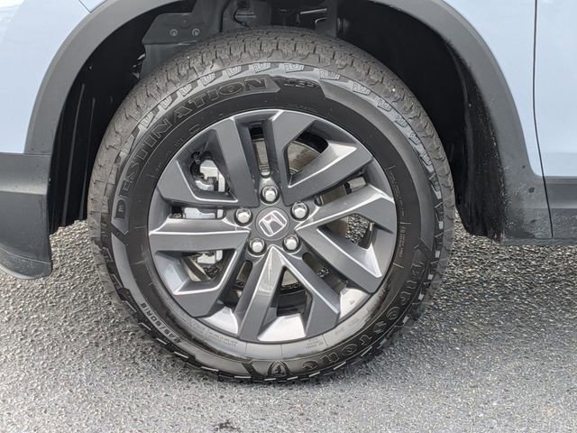 Used 2025 Honda Ridgeline Sport image 10