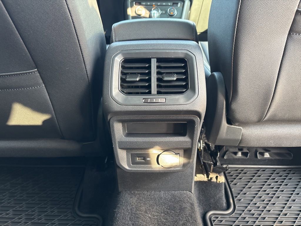 Used 2020 Volkswagen Tiguan SEL AWD/4WD image 46