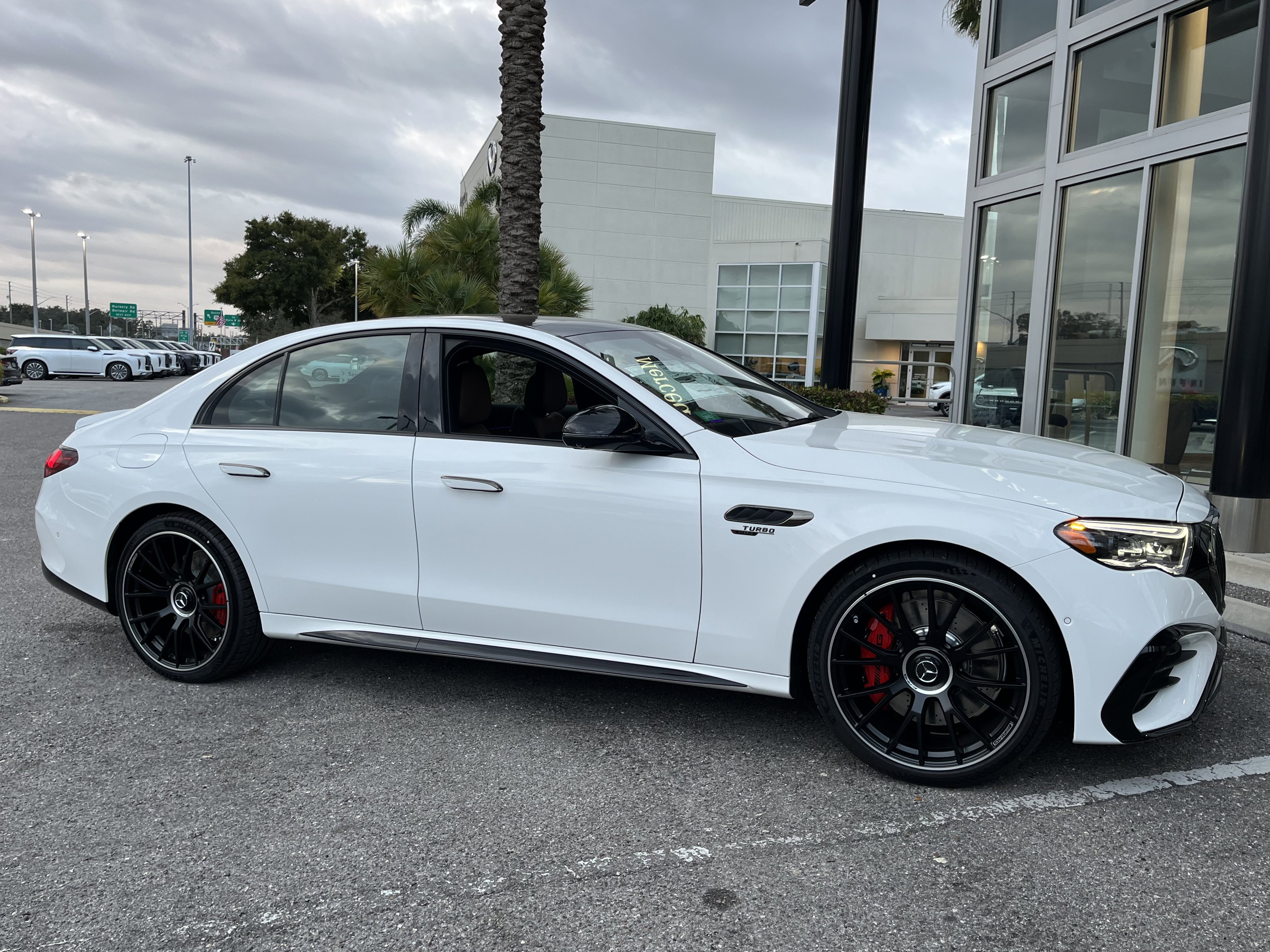 New 2026 Mercedes-Benz E 53 AMG e 4MATIC Sedan image 9