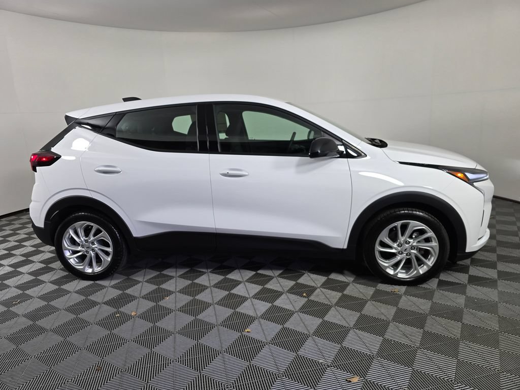New 2027 Chevrolet Bolt LT w/ Comfort Package FWD image 8