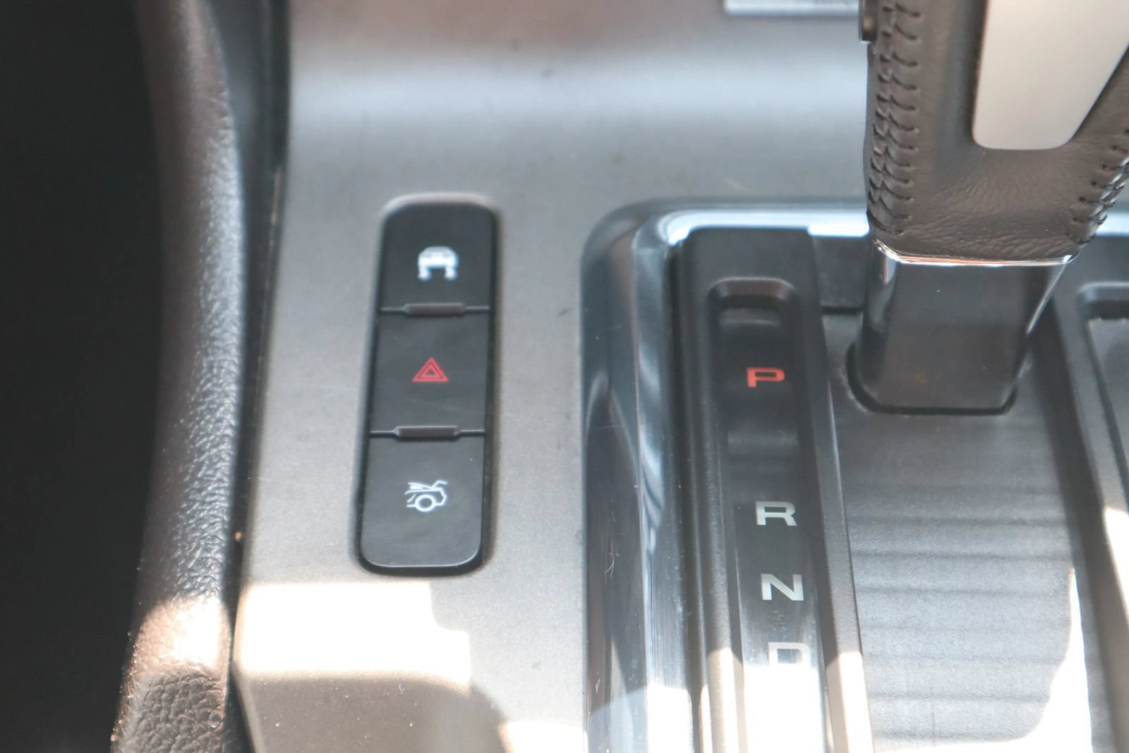 Used 2010 Ford Mustang Coupe RWD image 19