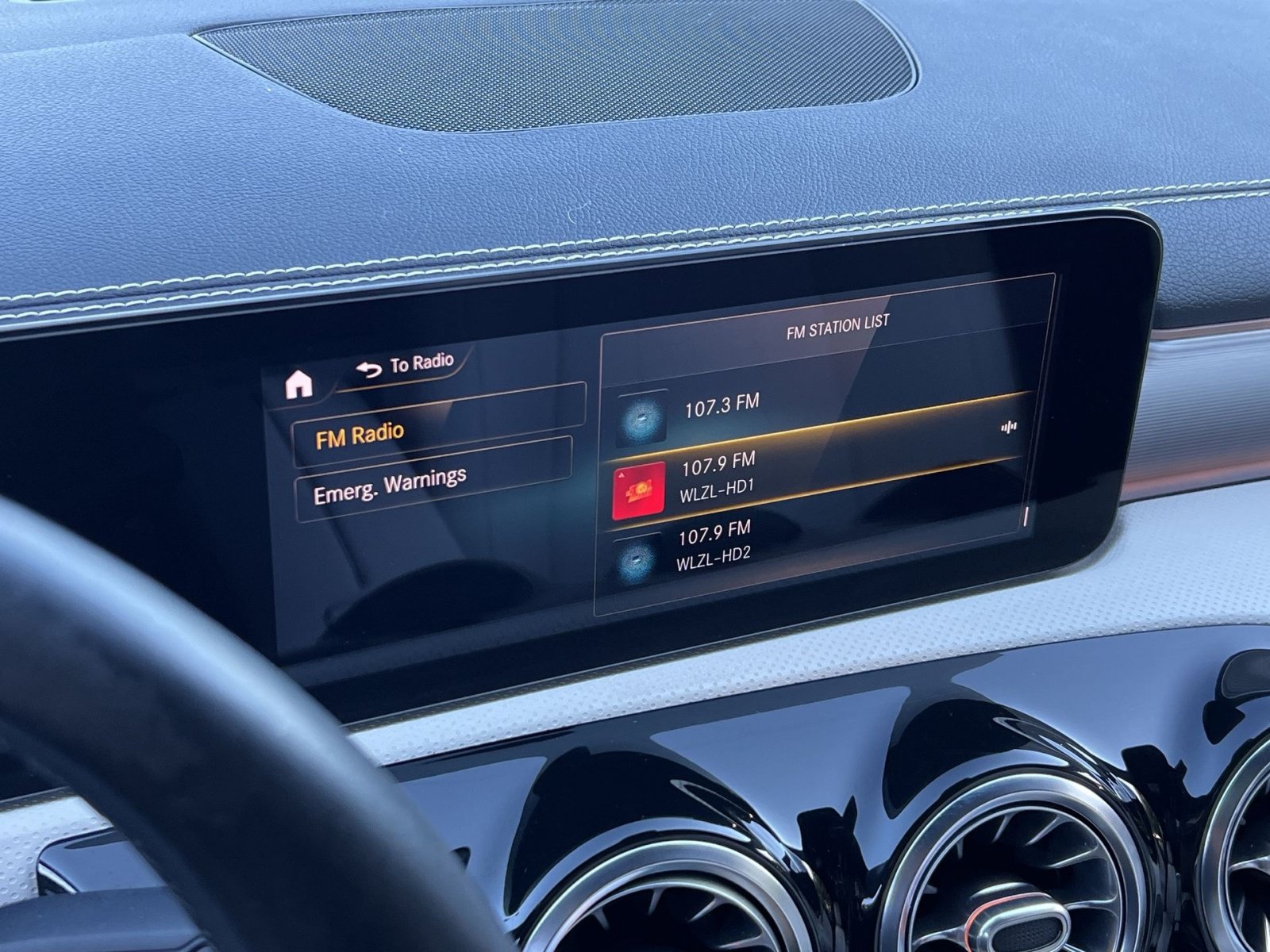 Used 2021 Mercedes-Benz CLA 250 image 23