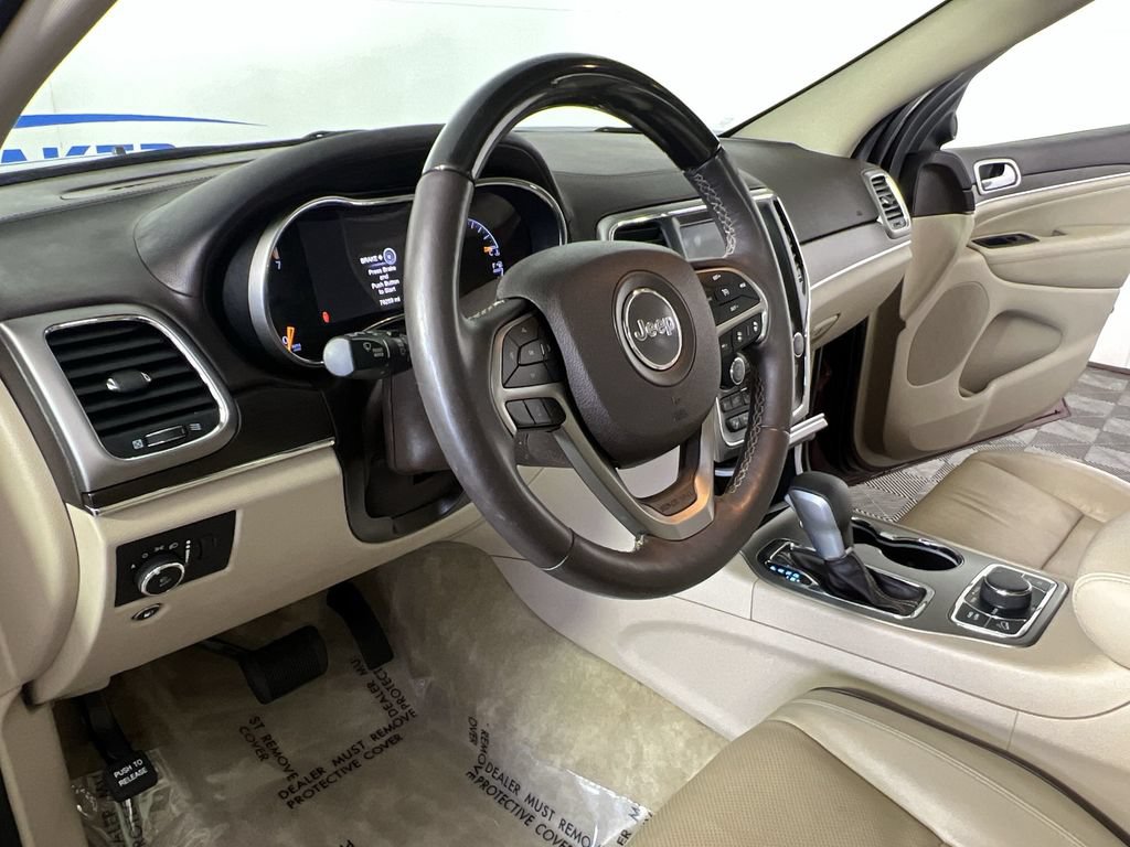 Used 2018 Jeep Grand Cherokee Overland AWD/4WD image 10