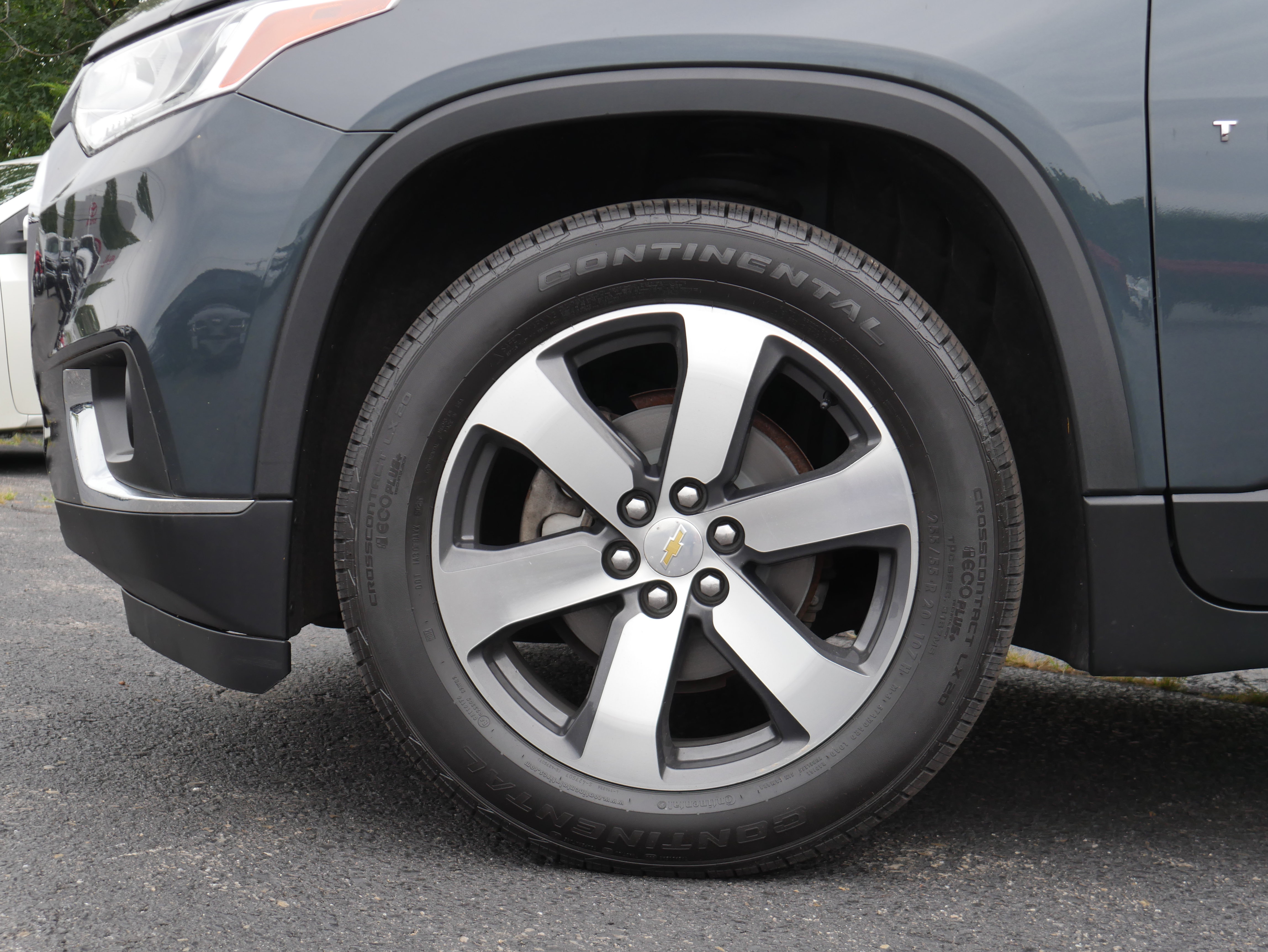 Certified 2019 Chevrolet Traverse LT w/ LT Premium Package AWD/4WD image 13