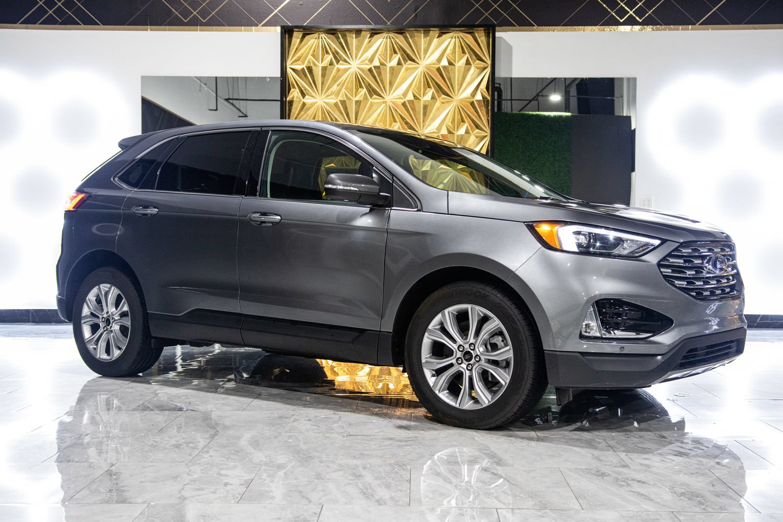 Used 2024 Ford Edge Titanium AWD/4WD image 1