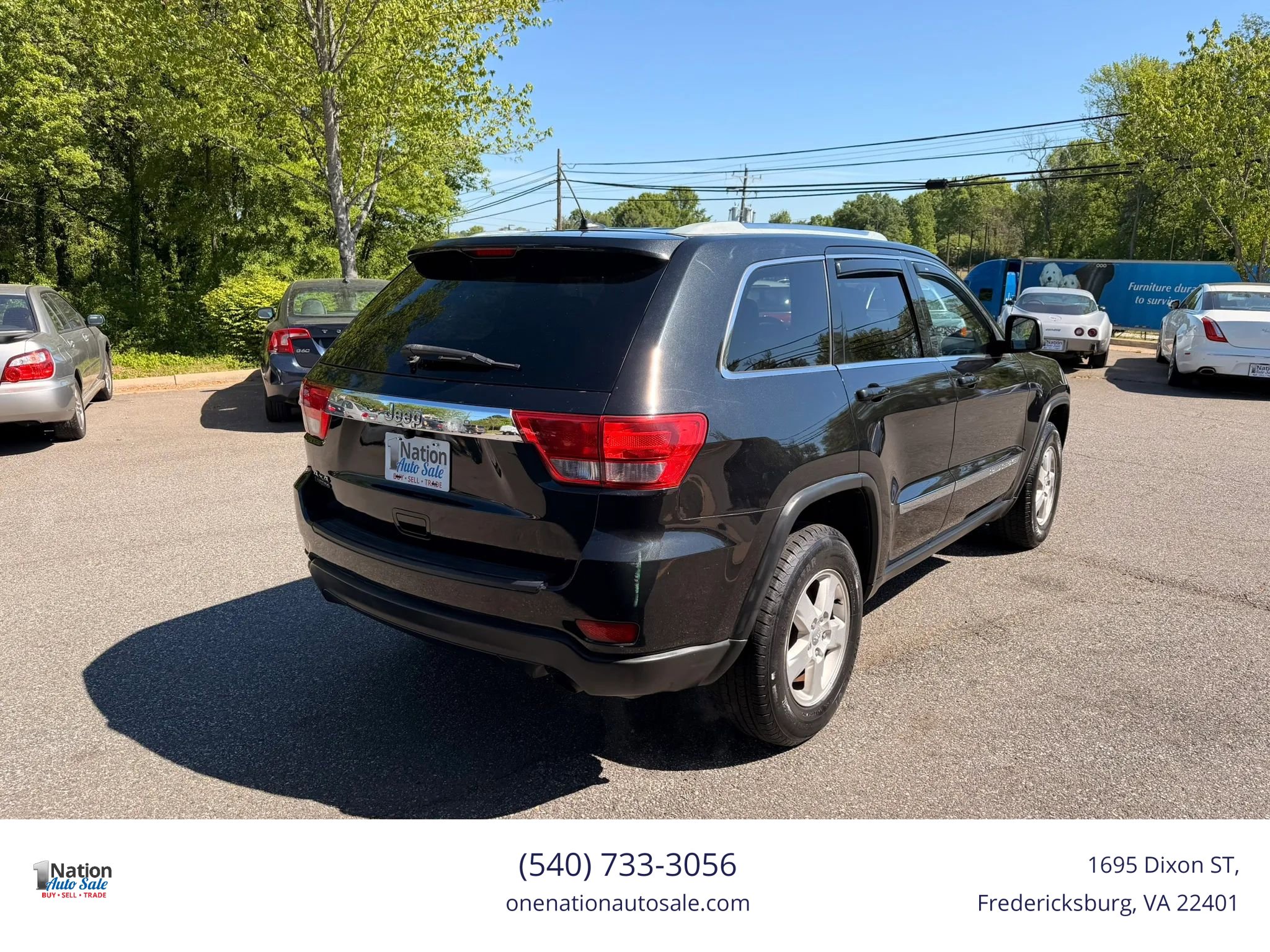 Used 2011 Jeep Grand Cherokee Laredo AWD/4WD image 6