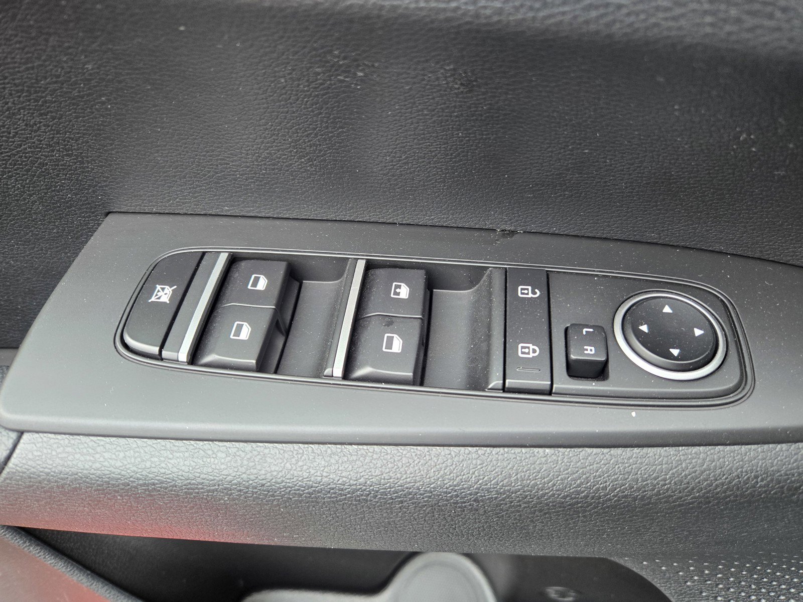 Certified 2022 Kia Forte LXS image 25