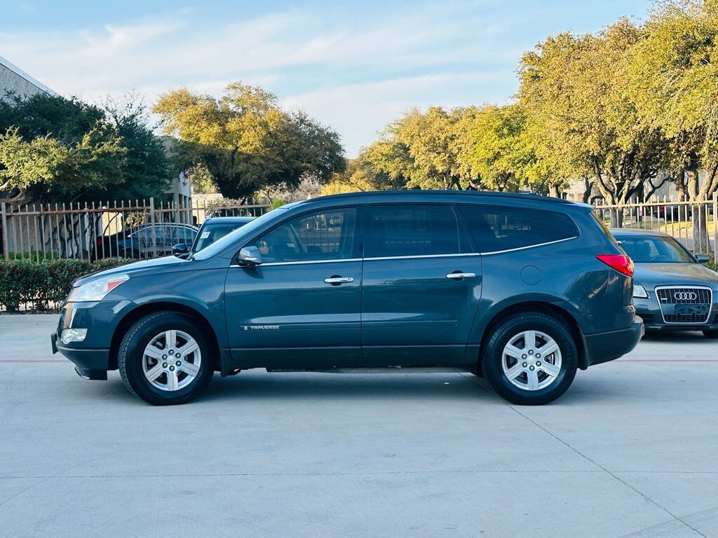 Used 2009 Chevrolet Traverse LT FWD image 5