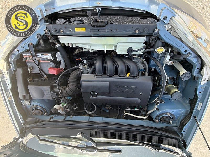 Used 2004 Toyota Matrix FWD image 26