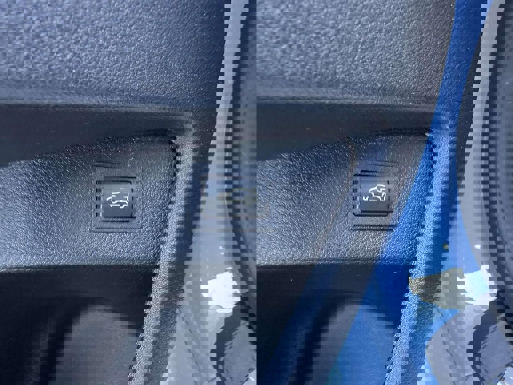 Used 2023 BMW M2 w/ Lighting Package RWD image 20