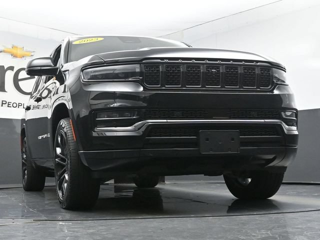 Used 2023 Jeep Grand Wagoneer Series II AWD/4WD image 3