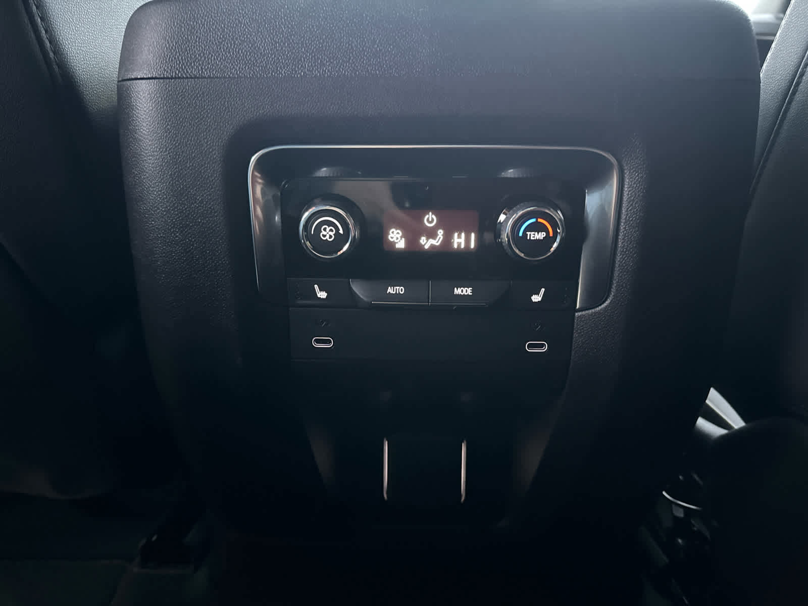 New 2026 Chevrolet Suburban Premier w/ Sun And Tow Package image 32