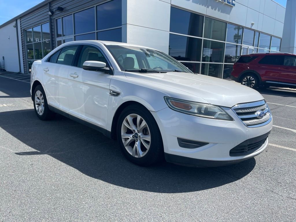 Used 2012 Ford Taurus SEL FWD image 2