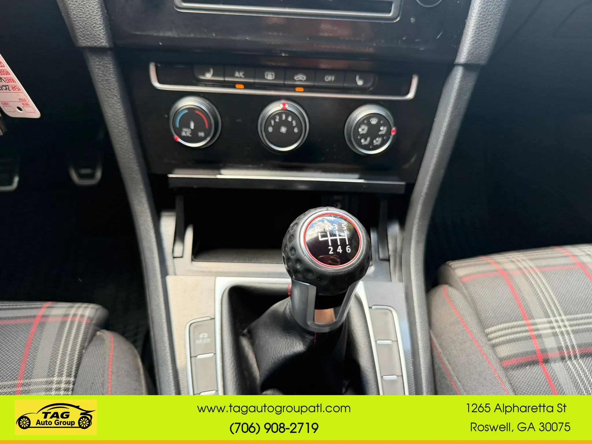 Used 2017 Volkswagen GTI SE FWD image 9