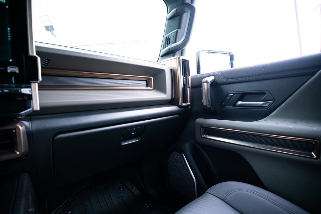 Used 2025 GMC Hummer EV 2X AWD/4WD image 44