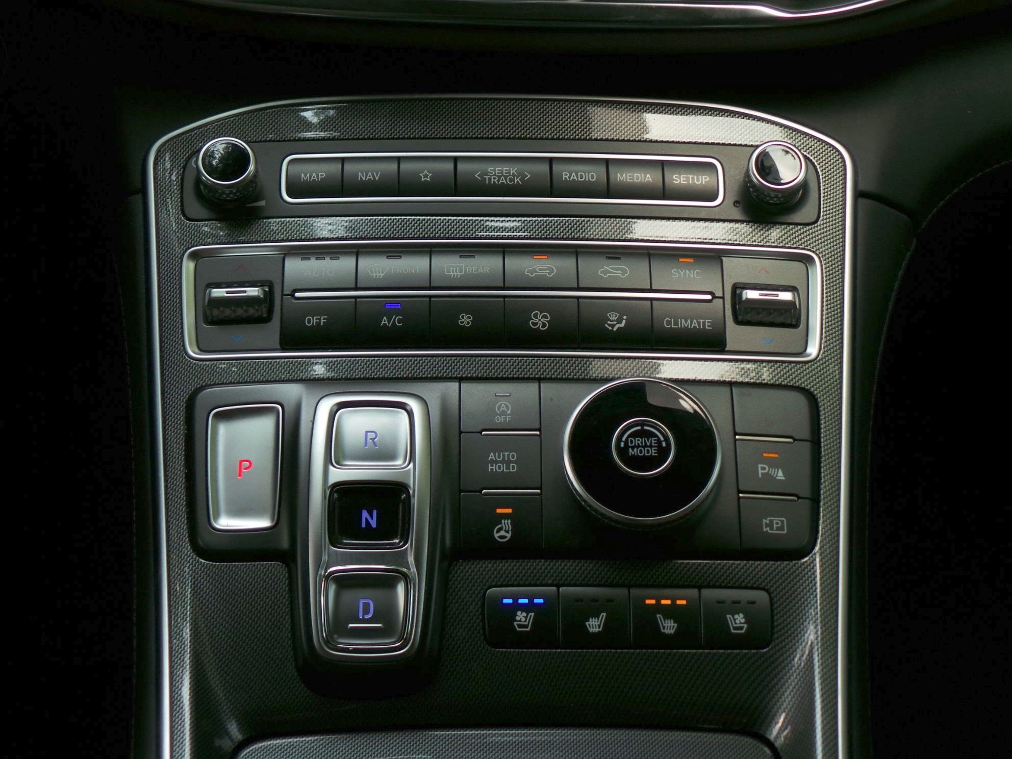 Used 2022 Hyundai Santa Fe Limited FWD image 13