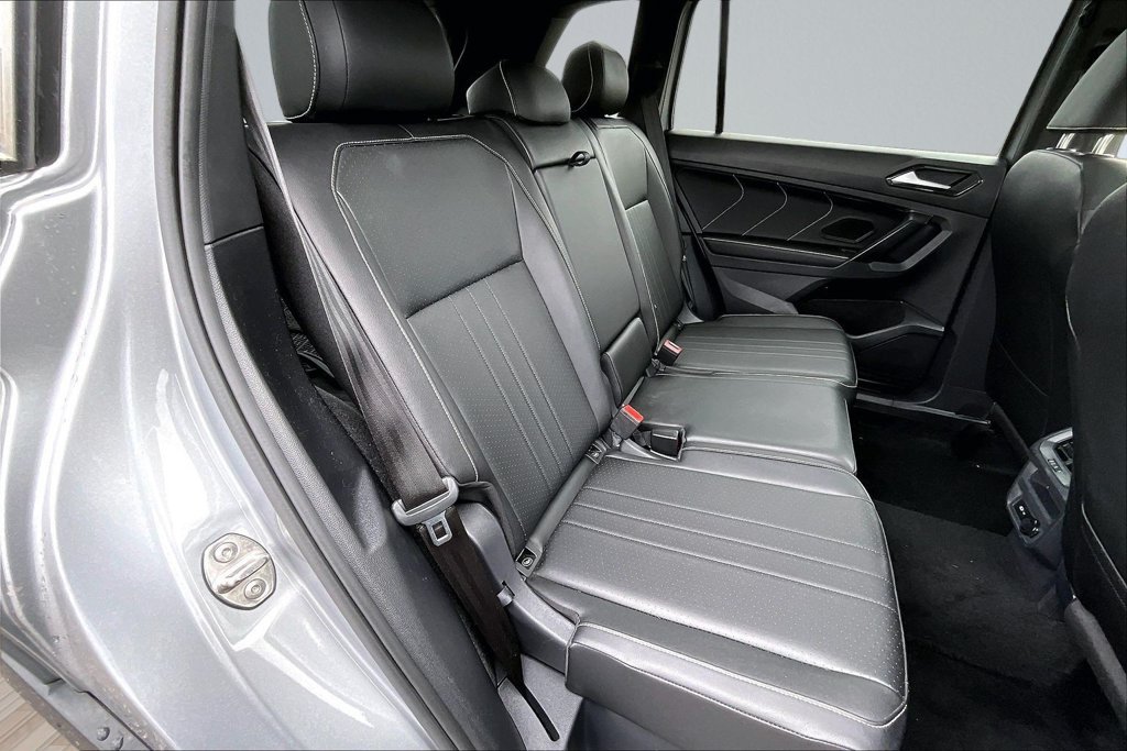 Used 2023 Volkswagen Tiguan SE R-Line AWD/4WD image 26