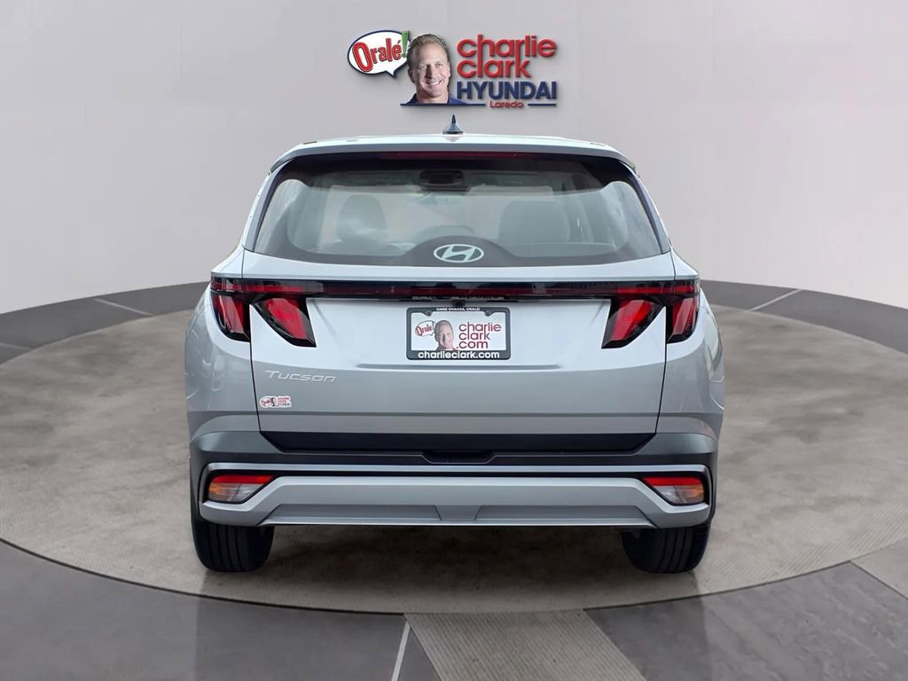 New 2026 Hyundai Tucson SE image 4