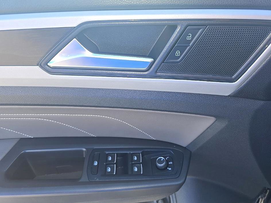 Used 2022 Volkswagen Atlas SE image 11