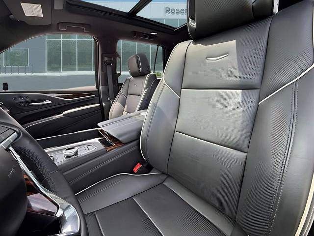 Used 2022 Cadillac Escalade Premium Luxury AWD/4WD image 24