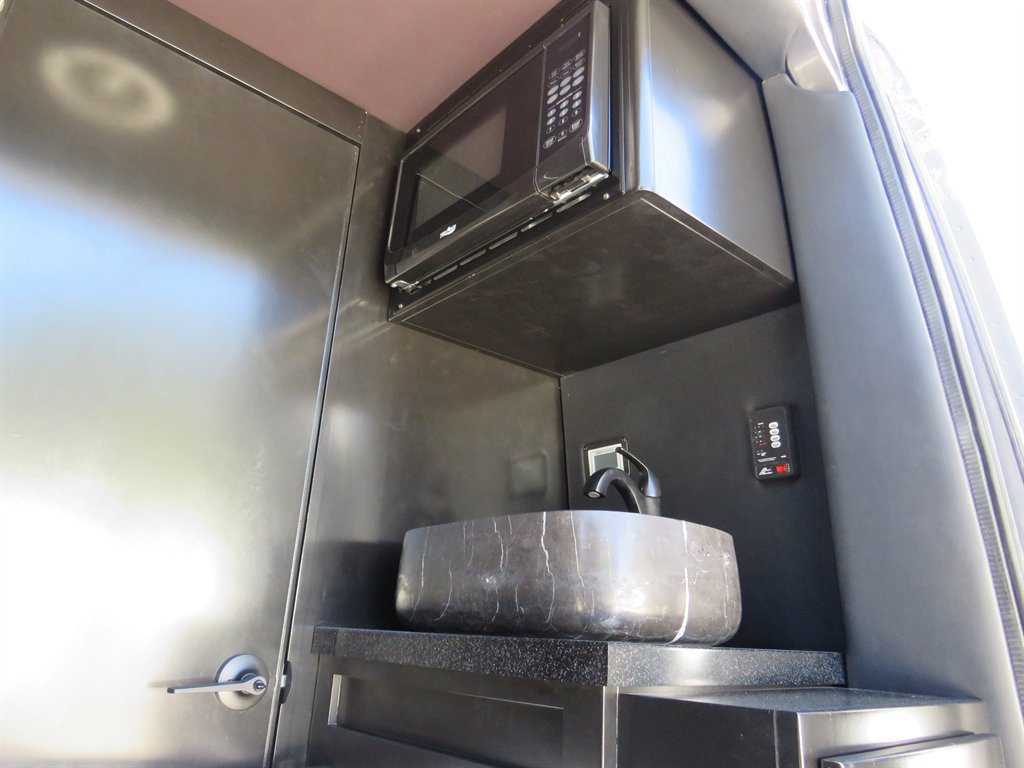 Used 2022 Mercedes-Benz Sprinter 4500 w/ Parking Package image 17