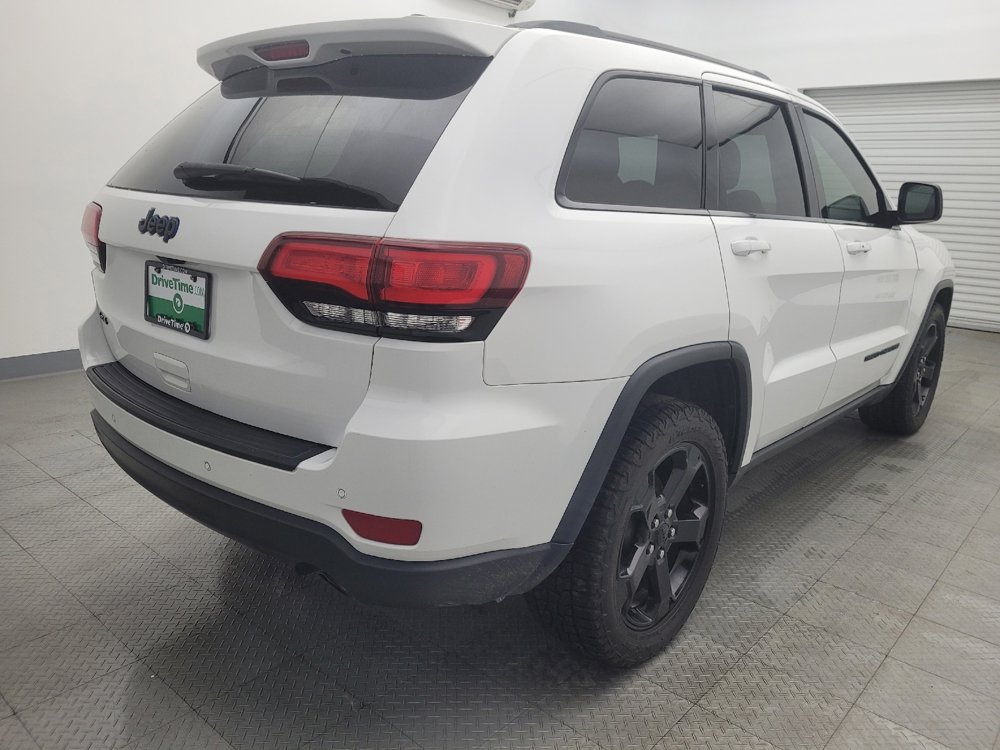 Used 2019 Jeep Grand Cherokee Laredo image 9